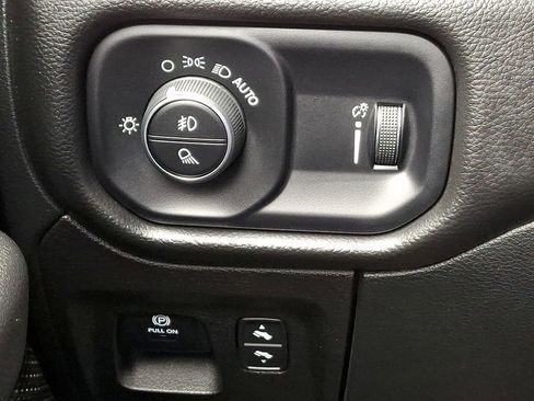 Used 2022 RAM 1500 Big Horn AWD/4WD image 24