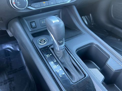 Used 2025 Nissan Sentra S image 41