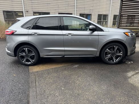 Used 2022 Ford Edge ST w/ Equipment Group 401A AWD/4WD image 2