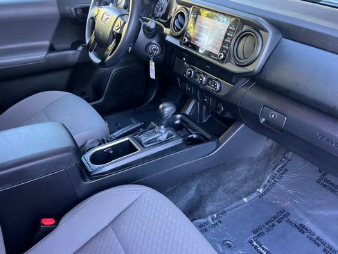 Certified 2022 Toyota Tacoma SR image 15