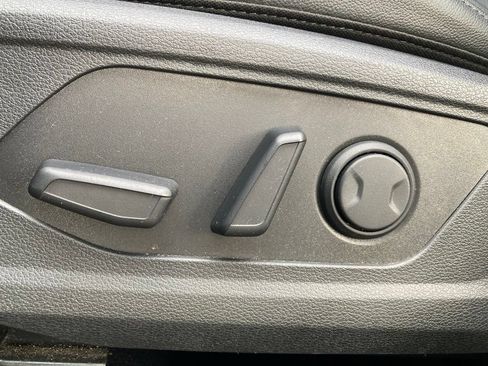 Used 2024 Kia Sportage EX FWD image 12