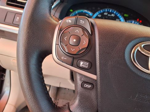Used 2012 Toyota Camry XLE w/ Leather Pkg FWD image 20