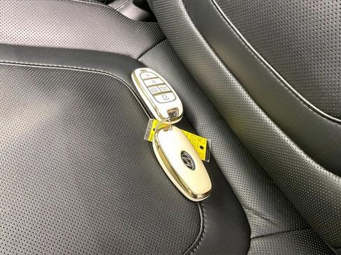 Certified 2024 Hyundai Santa Cruz Limited image 14