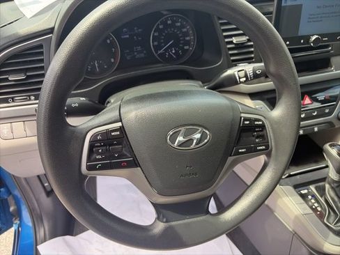 Used 2017 Hyundai Elantra SE FWD image 12