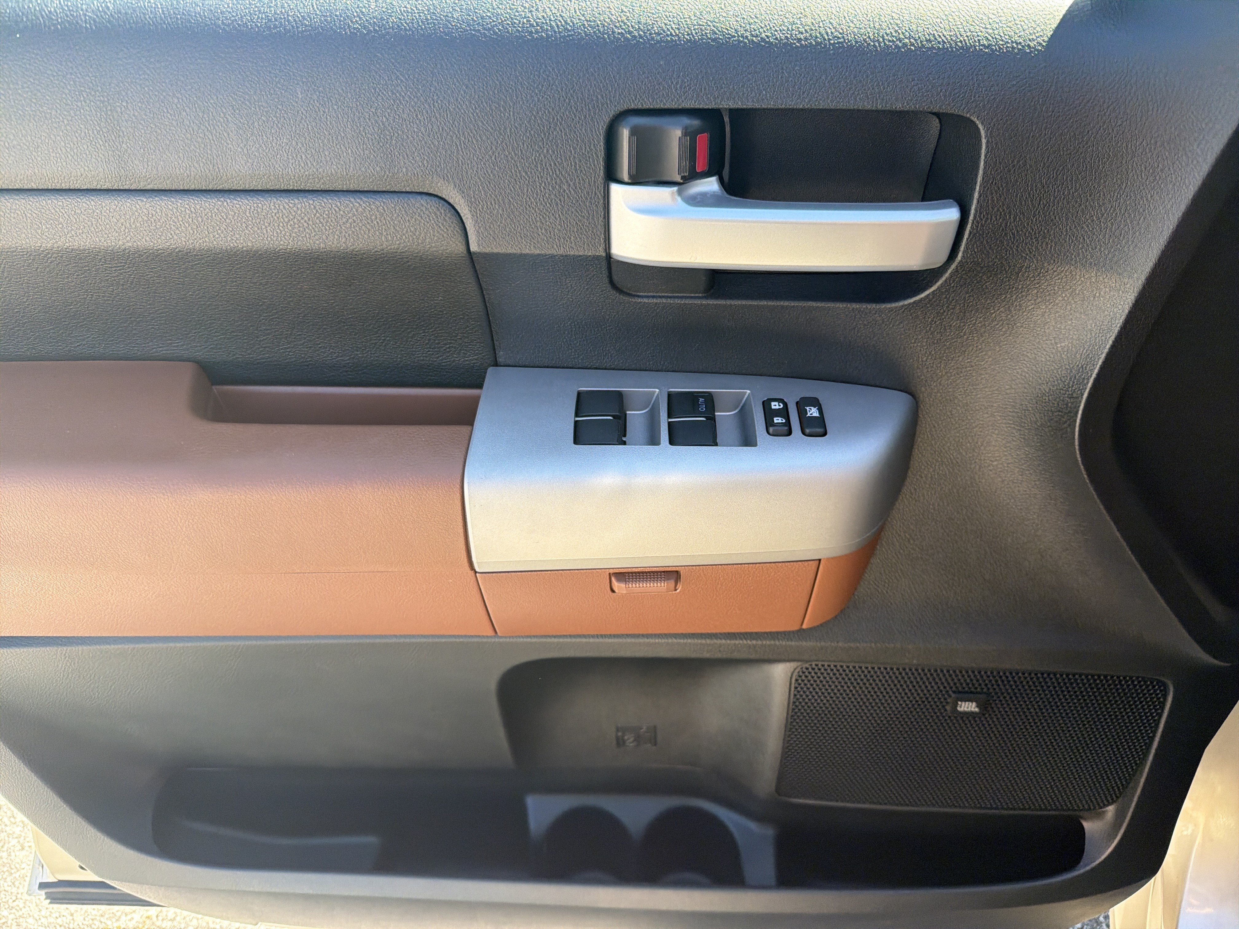Used 2007 Toyota Tundra Limited RWD image 11