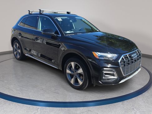 Used 2023 Audi Q5 Prestige w/ Prestige Package AWD/4WD image 3