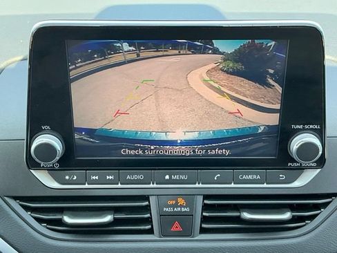 Used 2022 Nissan Altima 2.5 SR AWD/4WD image 11