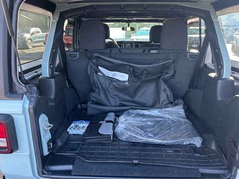 Used 2023 Jeep Wrangler Sport image 5