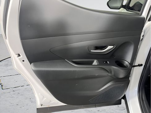 Used 2025 Hyundai Santa Cruz SEL FWD image 11