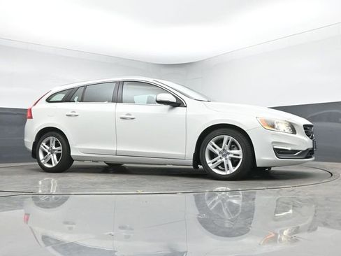 Used 2015 Volvo V60 T5 Premier Plus FWD image 13