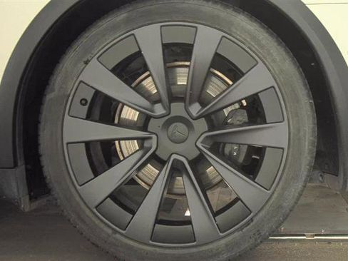 Used 2023 Tesla Model X AWD/4WD image 13