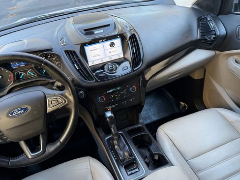 Used 2017 Ford Escape Titanium AWD/4WD image 21
