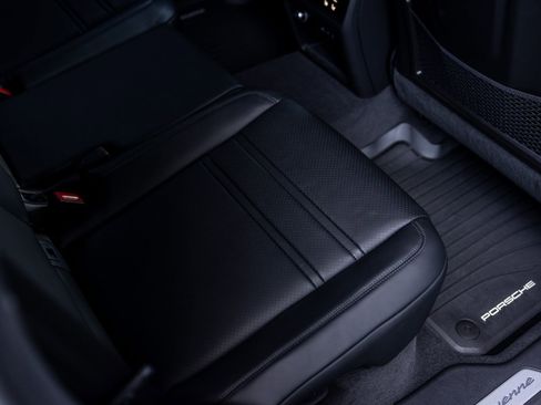 New 2026 Porsche Cayenne S AWD/4WD image 38