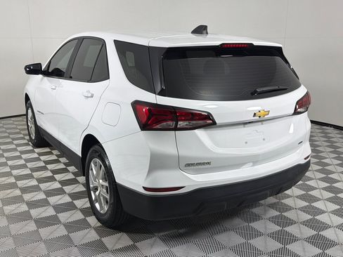 Used 2022 Chevrolet Equinox LS w/ LPO, Floor Liner Package AWD/4WD image 6
