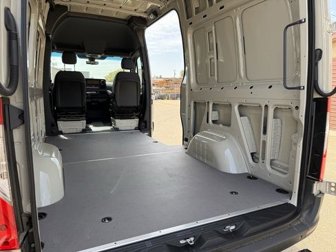 New 2025 Mercedes-Benz Sprinter 2500 image 25