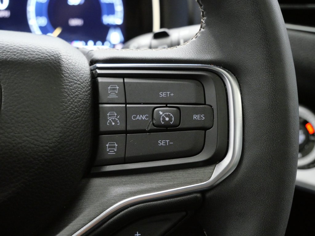 Used 2023 Jeep Wagoneer Series II AWD/4WD image 18