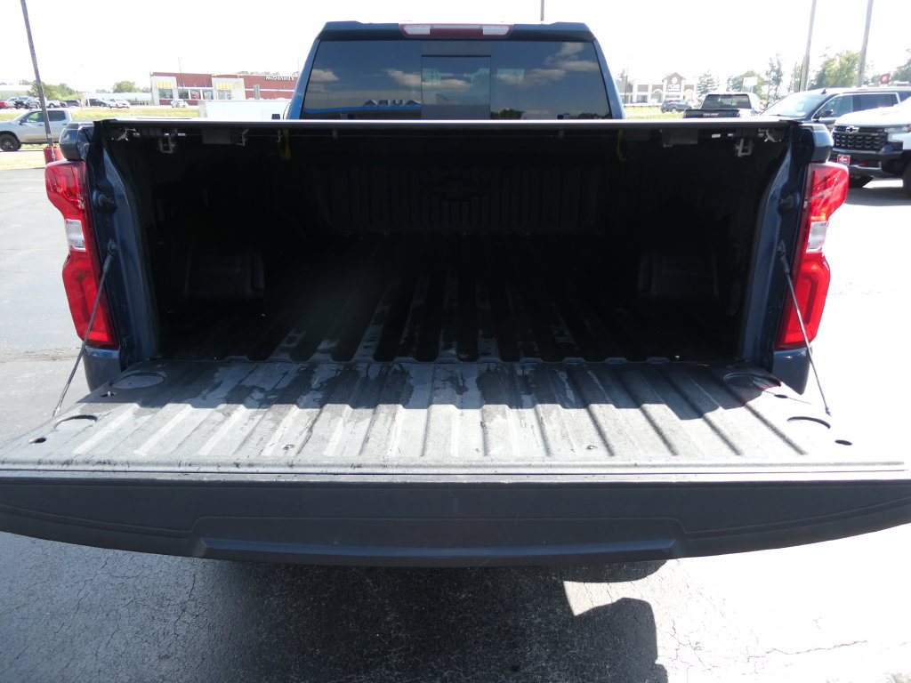 Used 2019 Chevrolet Silverado 1500 LT Trail Boss AWD/4WD image 17