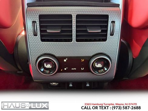 Used 2020 Land Rover Range Rover Sport HST image 28