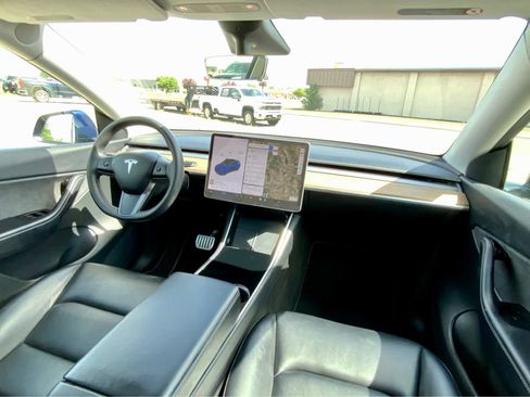 Used 2021 Tesla Model Y Performance image 32