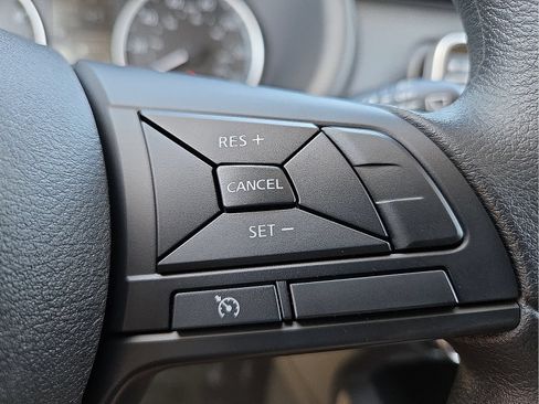 Used 2025 Nissan Kicks Play S FWD image 17