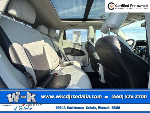 Certified 2017 Jeep Compass Limited AWD/4WD image 29