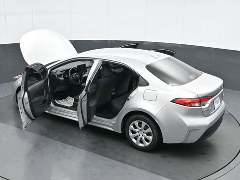 Used 2023 Toyota Corolla LE FWD image 37