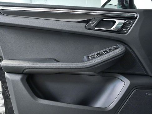 New 2026 Porsche Macan Turbo AWD/4WD image 6