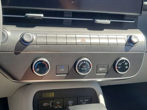 New 2026 Hyundai Kona SE FWD image 12