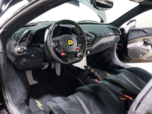 Used 2020 Ferrari 488 Pista image 52