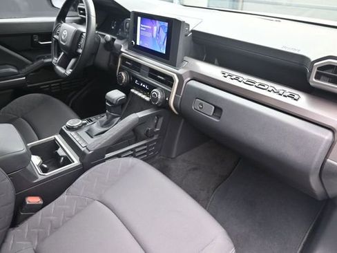 Used 2024 Toyota Tacoma SR5 AWD/4WD image 39