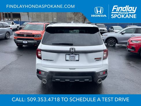 Used 2023 Honda Passport TrailSport image 3