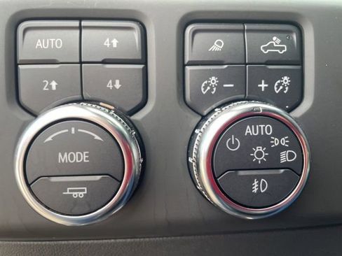 Used 2024 GMC Sierra 1500 Denali w/ Denali Reserve Package AWD/4WD image 22