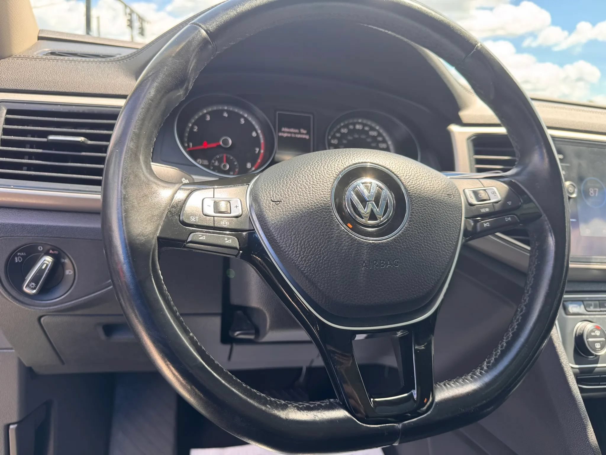 Used 2020 Volkswagen Atlas SE w/ Panoramic Sunroof Package FWD image 18