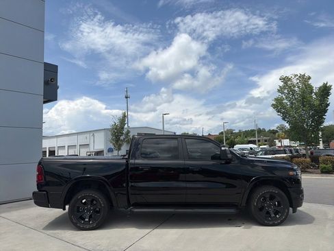 Used 2025 RAM 1500 Big Horn AWD/4WD image 9