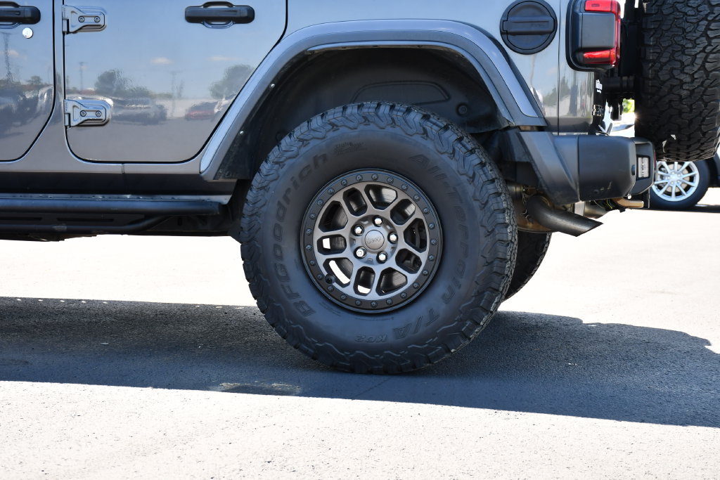 Used 2022 Jeep Wrangler Unlimited Rubicon w/ Xtreme Recon 35" Tire Package AWD/4WD image 12