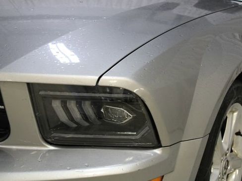 Used 2008 Ford Mustang Deluxe image 32