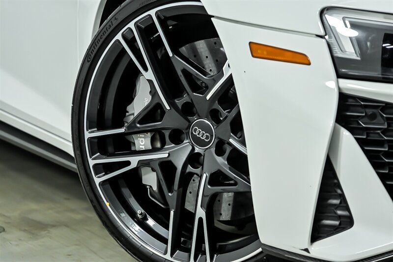 Used 2020 Audi R8 V10 performance AWD/4WD image 4