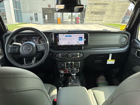 New 2026 Jeep Gladiator Mojave image 10