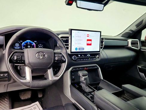 Used 2025 Toyota Tundra Platinum AWD/4WD image 11