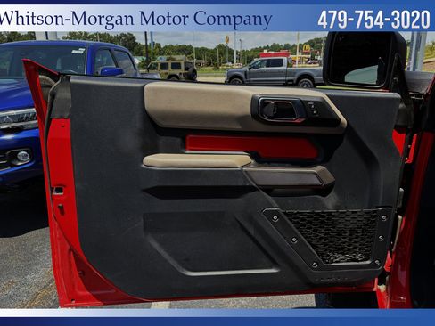 Used 2022 Ford Bronco Wildtrak image 16