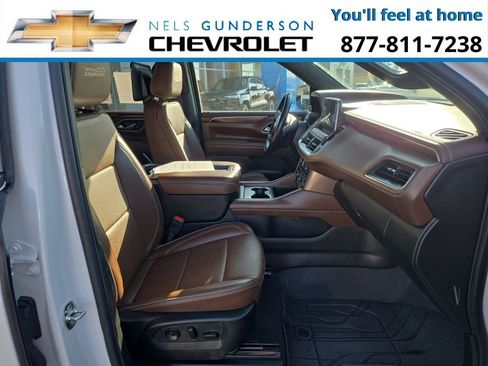 Certified 2024 Chevrolet Suburban High Country w/ Advanced Technology Package image 10