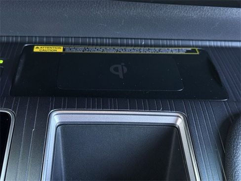 Used 2023 Toyota Sienna XSE w/ XSE Plus Package image 22