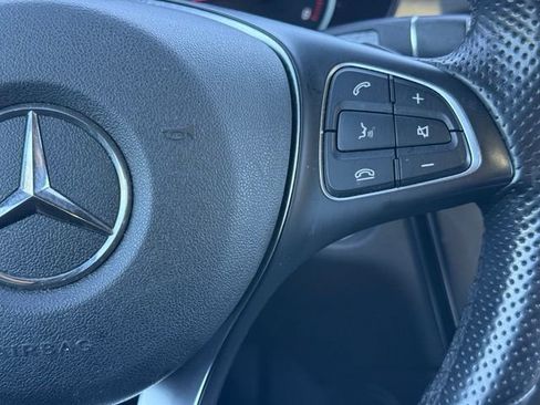 Used 2019 Mercedes-Benz GLC 300 4MATIC image 27