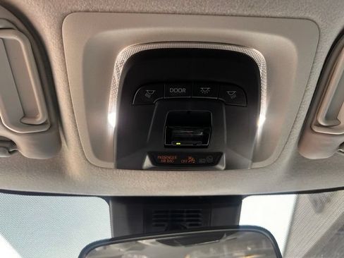 Used 2025 Toyota Corolla LE FWD image 24