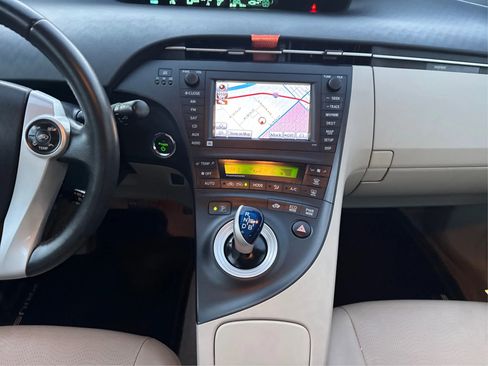 Used 2010 Toyota Prius Five image 15