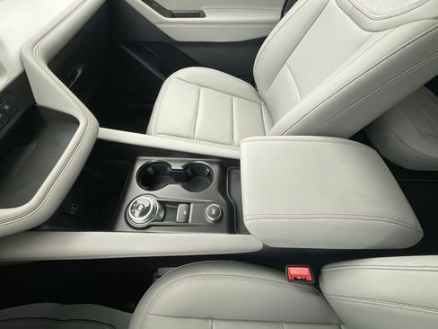 New 2026 Ford Explorer Active w/ Active Comfort Package image 21