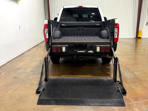 Used 2019 Ford F250 XL w/ Power Equipment Group image 2