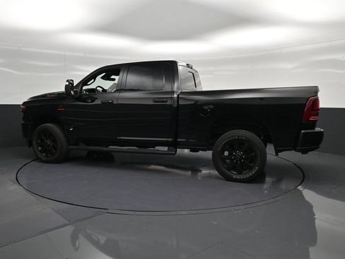 Used 2025 RAM 2500 Big Horn AWD/4WD image 8