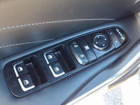 Used 2022 Kia Stinger GT2 image 11