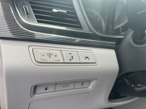 Used 2019 Hyundai Sonata Limited w/ Ultimate Package 04 FWD image 18